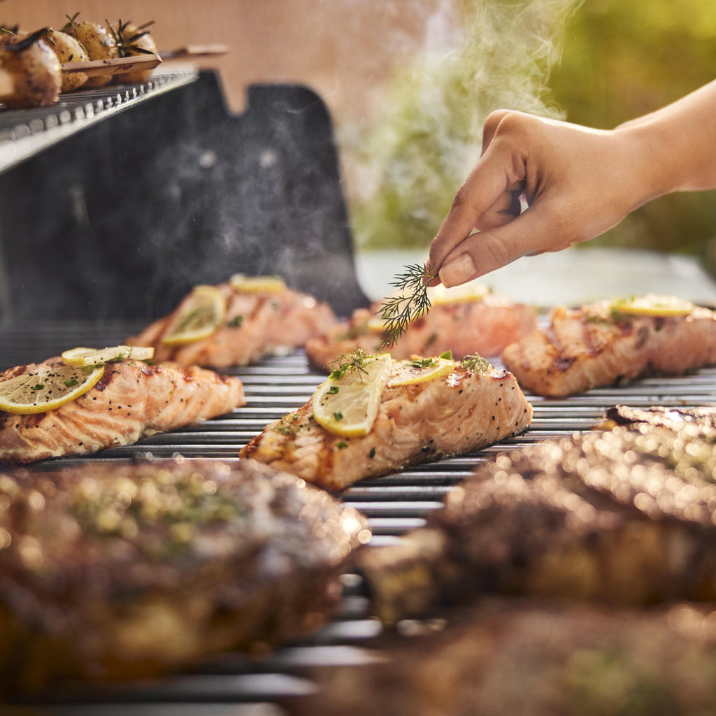  Weber Genesis S-335C Gas Grill 1500579 IMAGE 11