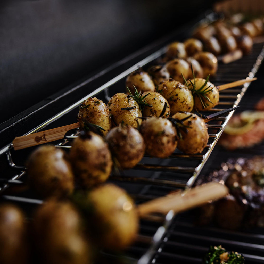  Weber Genesis S-335C Gas Grill 1500579 IMAGE 7