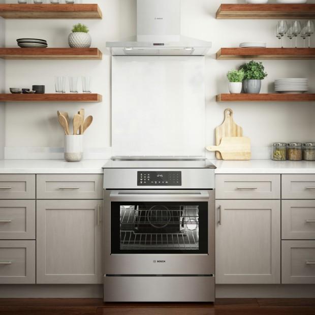 Bosch Cuisinière*****LIQUIDATION*** à induction coulissante de 30 pouces avec convection européenne authentique HIIP057C VENTE FINALE - BOITE OUVERTE - VENDU TEL QUEL - Germain Larivière