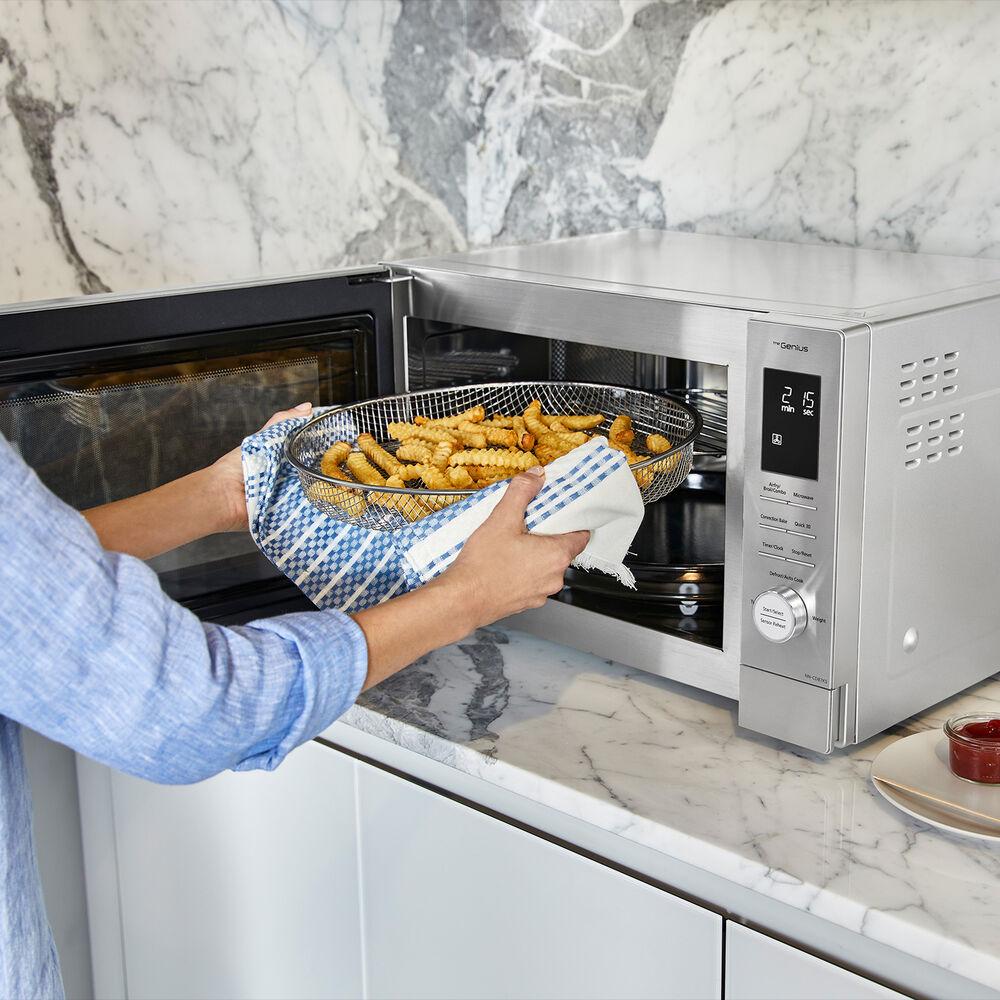 Panasonic Four à micro - ondes de comptoir de 1,2 pi cu avec convection NN - CD87KSC - Germain Larivière